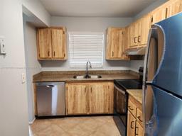 Picture of 6061 Shakerwood Cir # 208, Tamarac, FL 33319