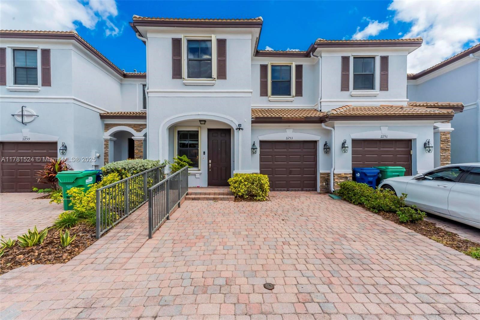 Picture of 11253 NW 88Th Ter, Doral, FL 33178
