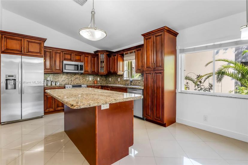 Picture of 17588 SW 11Th St, Pembroke Pines FL 33029
