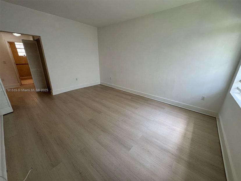 Picture of 1000 Meridian Ave # 17, Miami Beach FL 33139