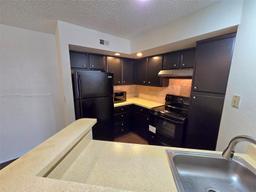 Picture of 12400 Vista Isles Dr # 1415, Sunrise, FL 33325