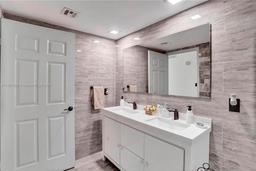 Picture of 1755 E Hallandale Beach Blvd # 1608E, Hallandale Beach, FL 33009