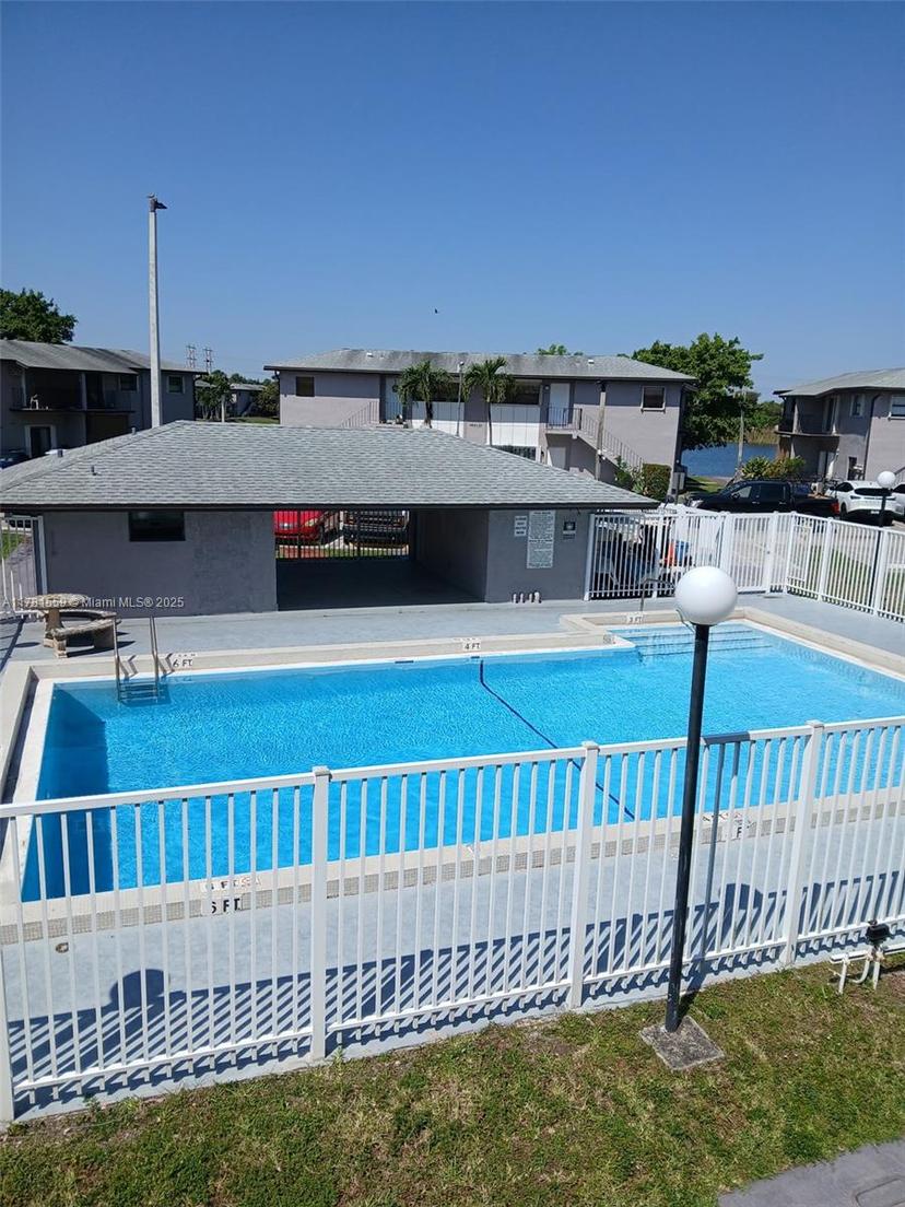 Picture of 13231 SW 17Th Ln # 21, Miami FL 33175
