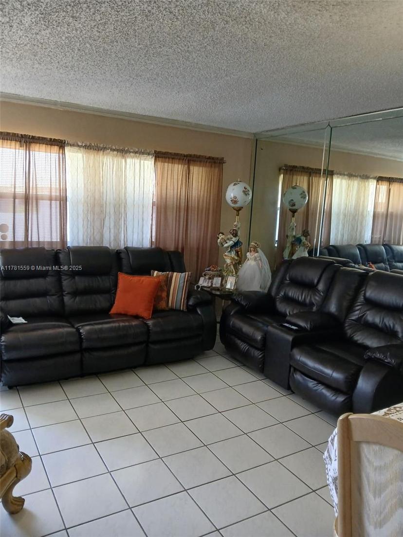 Picture of 13231 SW 17Th Ln # 21, Miami FL 33175