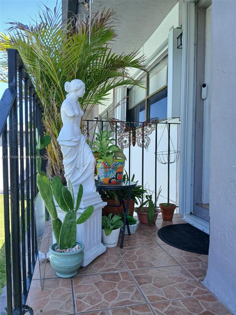Picture of 13231 SW 17Th Ln # 21, Miami FL 33175