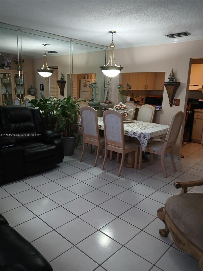 Picture of 13231 SW 17Th Ln # 21, Miami FL 33175