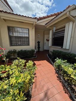 Picture of 17012 NW 66Th Ct, Hialeah, FL 33015