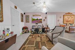 Picture of 665 NE 195Th St # 424, Miami, FL 33179