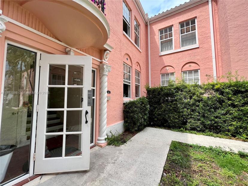 Picture of 756 Meridian Ave # 9, Miami Beach FL 33139
