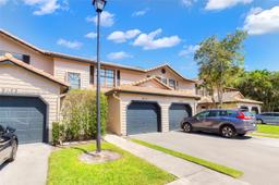Picture of 9171 Vineyard Lake Dr, Plantation, FL 33324