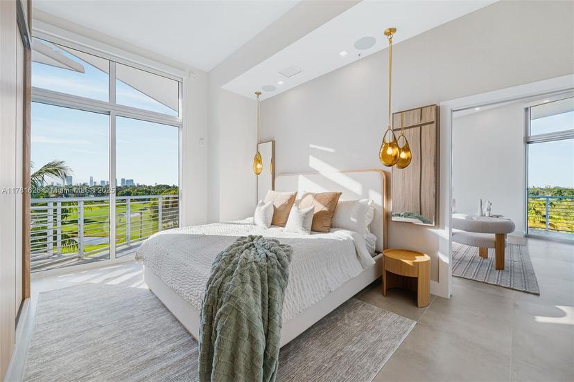 Picture of 2001 Meridian Ave # 514, Miami Beach FL 33139