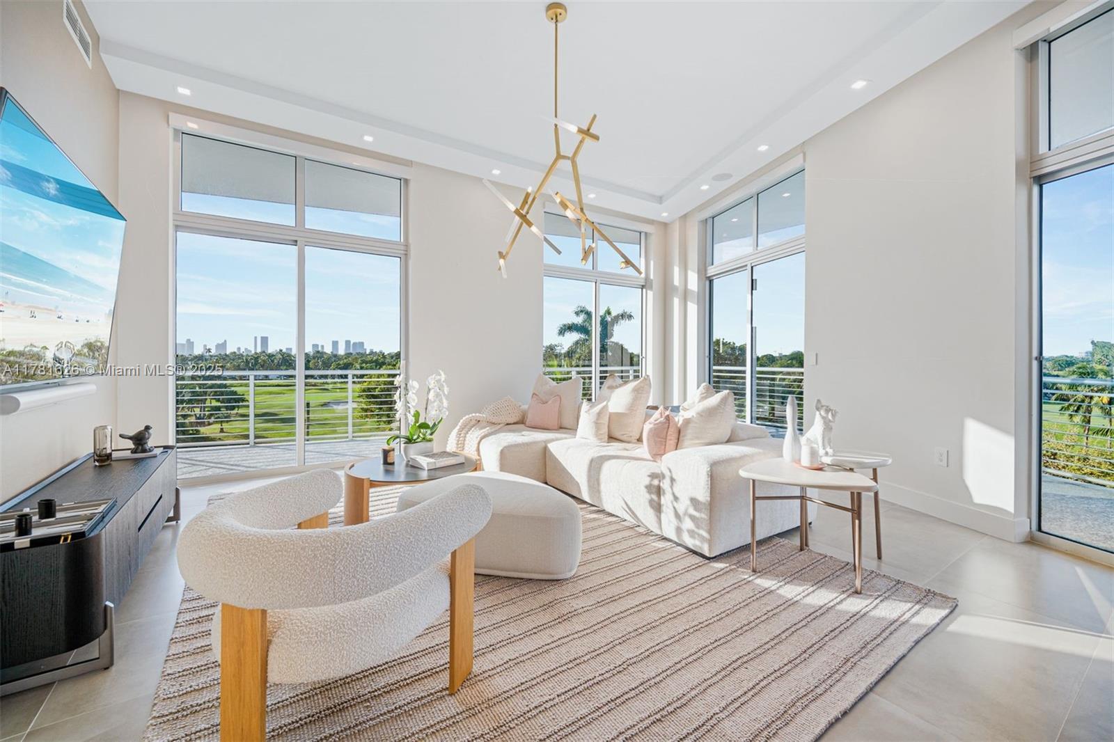 Picture of 2001 Meridian Ave # 514, Miami Beach, FL 33139