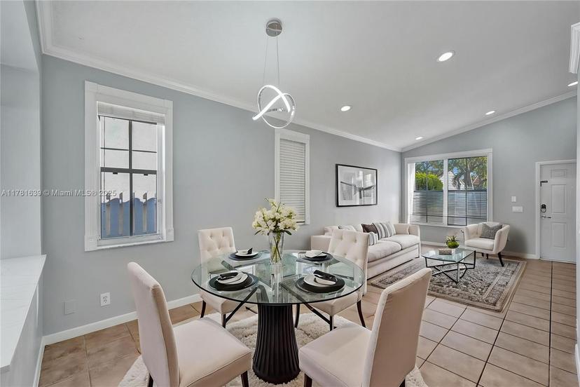 Picture of 811 Chimney Rock Rd, Weston FL 33327