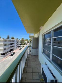 Picture of 851 Meridian Ave # 42, Miami Beach, FL 33139