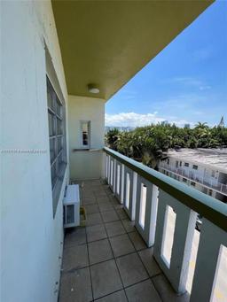 Picture of 851 Meridian Ave # 42, Miami Beach, FL 33139