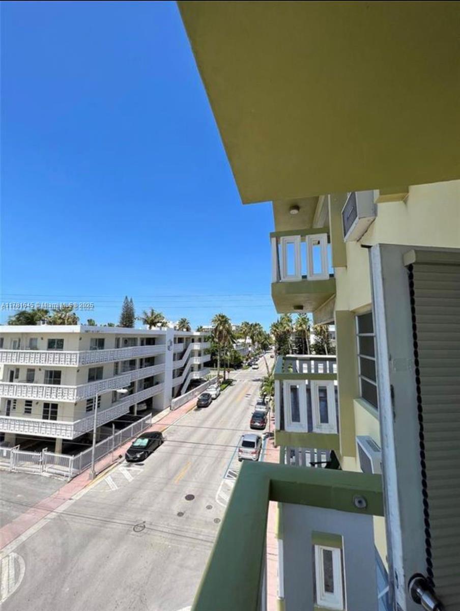 Picture of 851 Meridian Ave # 42, Miami Beach, FL 33139