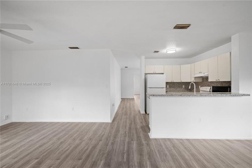 Picture of 244 NW 179Th St, Miami Gardens FL 33169