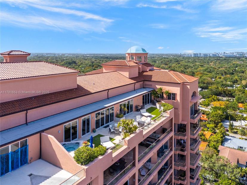 Picture of 60 Edgewater Dr, Coral Gables FL 33133