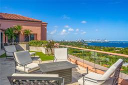 Picture of 60 Edgewater Dr, Coral Gables, FL 33133