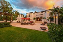 Picture of 555 Arvida Pkwy, Coral Gables, FL 33156