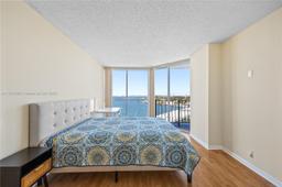 Picture of 7601 E Treasure Dr # 1517, North Bay Village, FL 33141