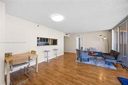 Picture of 7601 E Treasure Dr # 1517, North Bay Village, FL 33141