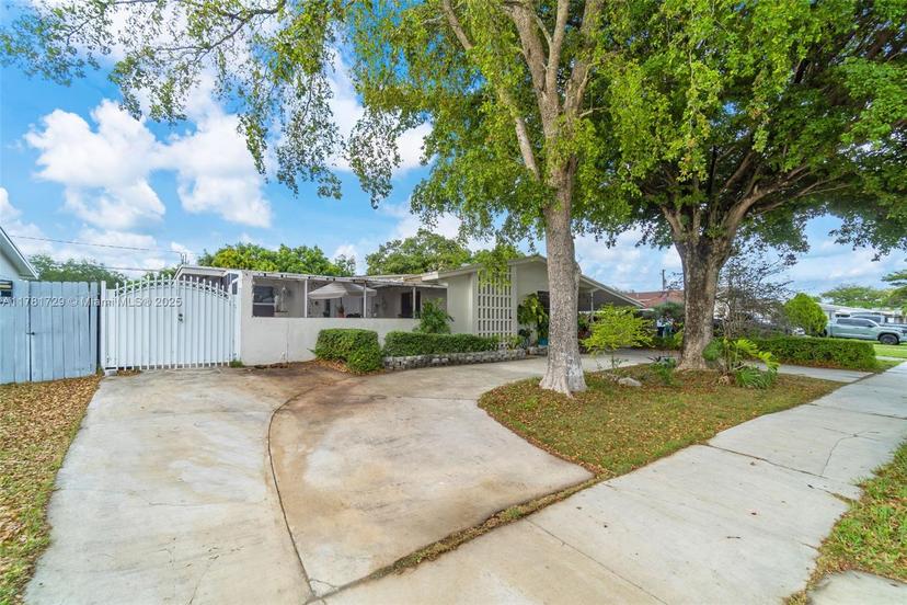 Picture of 10431 SW 200Th Ter, Cutler Bay FL 33189