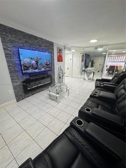 Picture of 2246 W 74Th St # 10, Hialeah, FL 33016