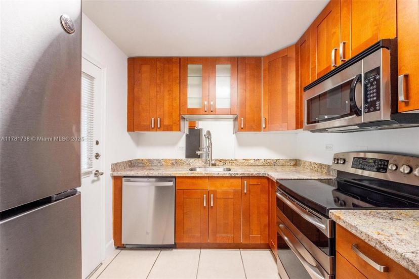 Picture of 7715 SW 86Th St # 106, Miami FL 33143