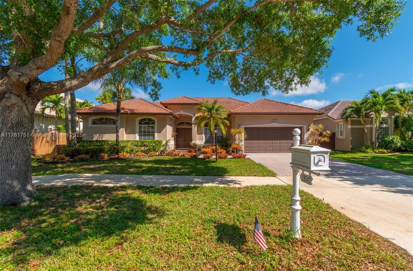 Picture of 16547 Mariposa Cir S, Pembroke Pines FL 33331