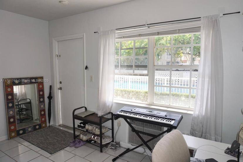 Picture of 6565 Santona St # B5, Coral Gables FL 33146