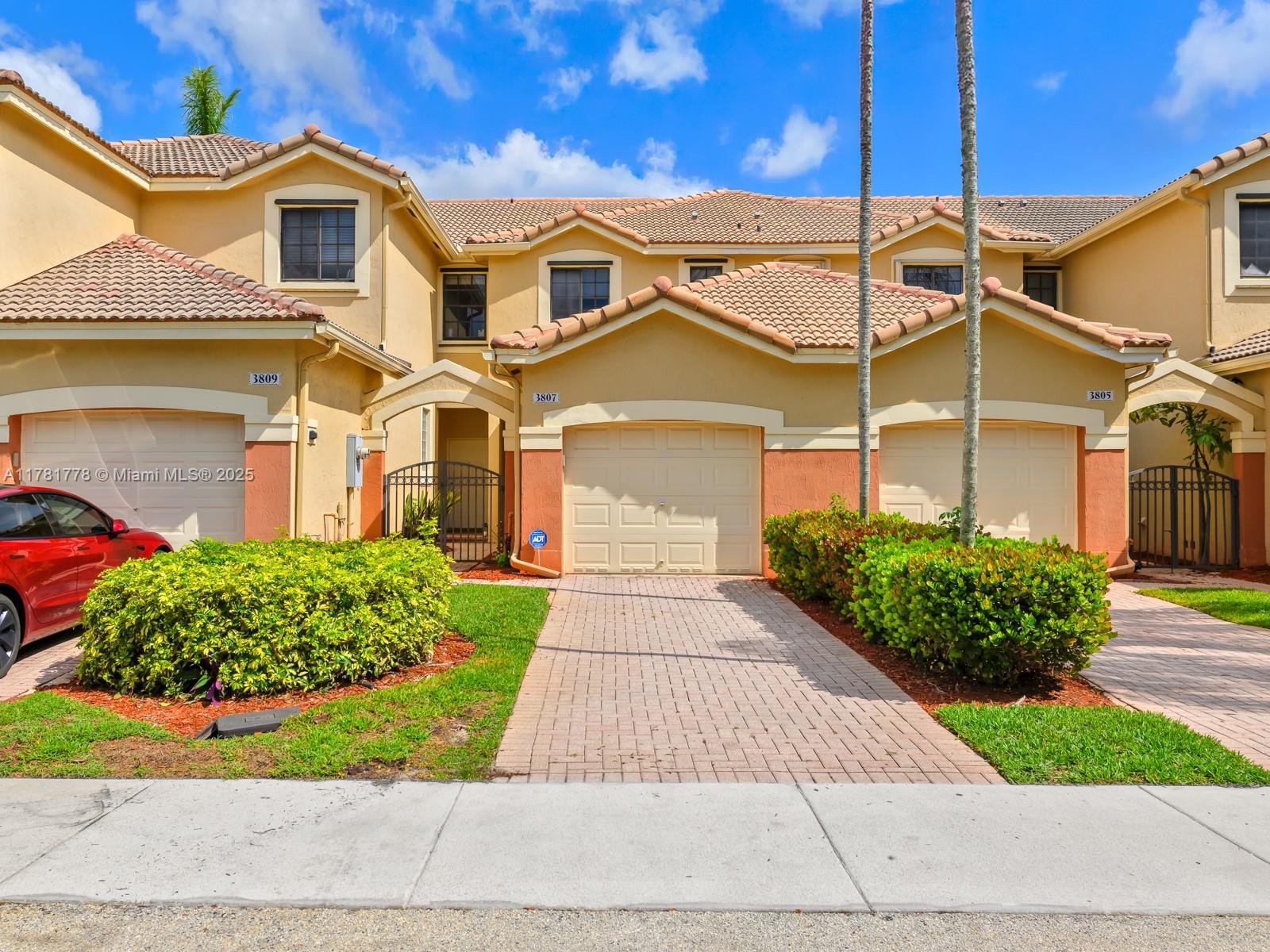 Picture of 3807 Pond Apple Dr # 3807, Weston, FL 33332