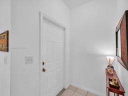 Picture of 3807 Pond Apple Dr # 3807, Weston, FL 33332