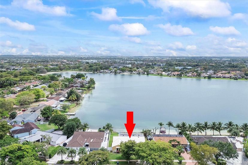 Picture of 6340 NW 198Th Ter, Hialeah FL 33015