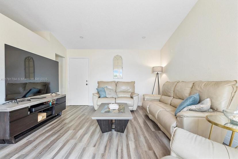 Picture of 6340 NW 198Th Ter, Hialeah FL 33015
