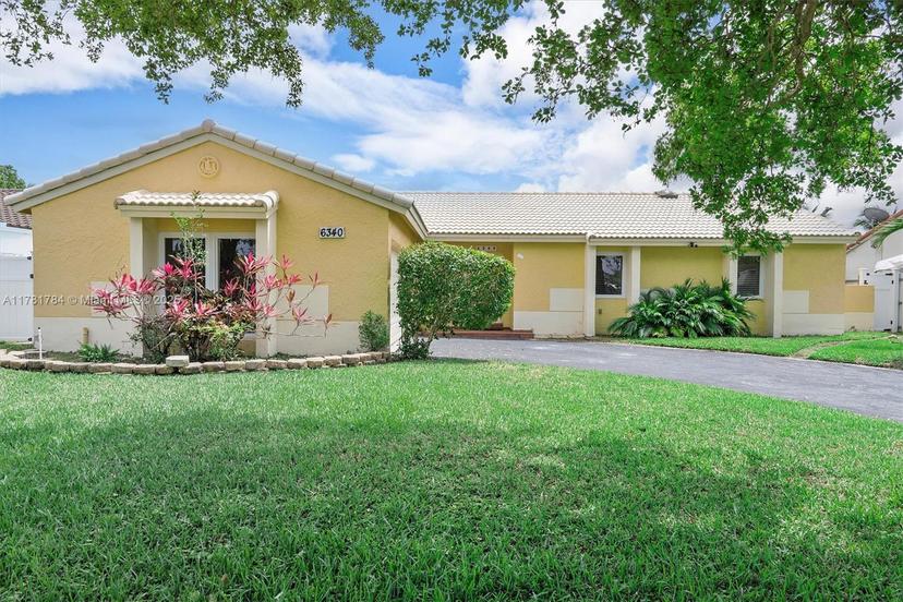 Picture of 6340 NW 198Th Ter, Hialeah FL 33015