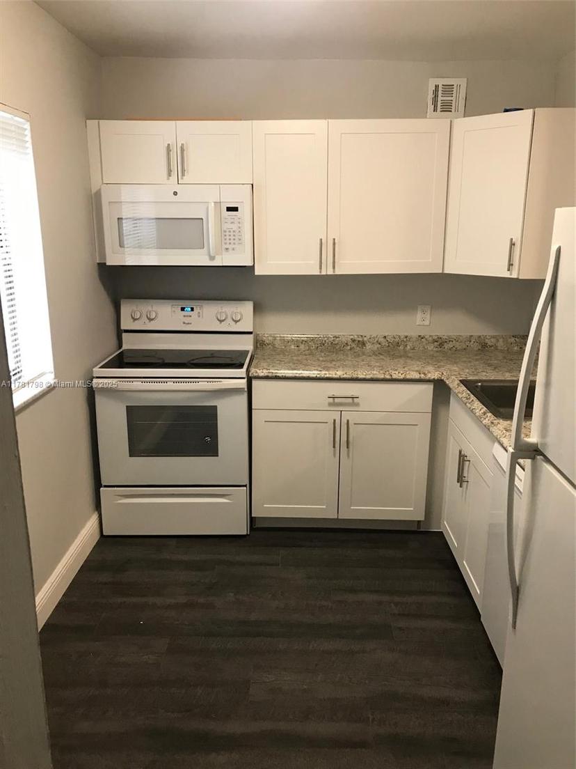 Picture of 4216 Inverrary Blvd # 93B, Lauderhill FL 33319