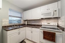 Picture of 9001 Sunrise Lakes Blvd # 106, Sunrise, FL 33322