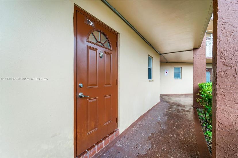 Picture of 9001 Sunrise Lakes Blvd # 106, Sunrise FL 33322