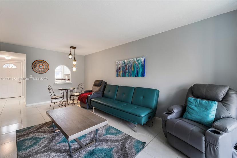 Picture of 9001 Sunrise Lakes Blvd # 106, Sunrise FL 33322