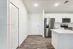 Picture of 1140 NW 1St Pl, Cape Coral, FL 33993