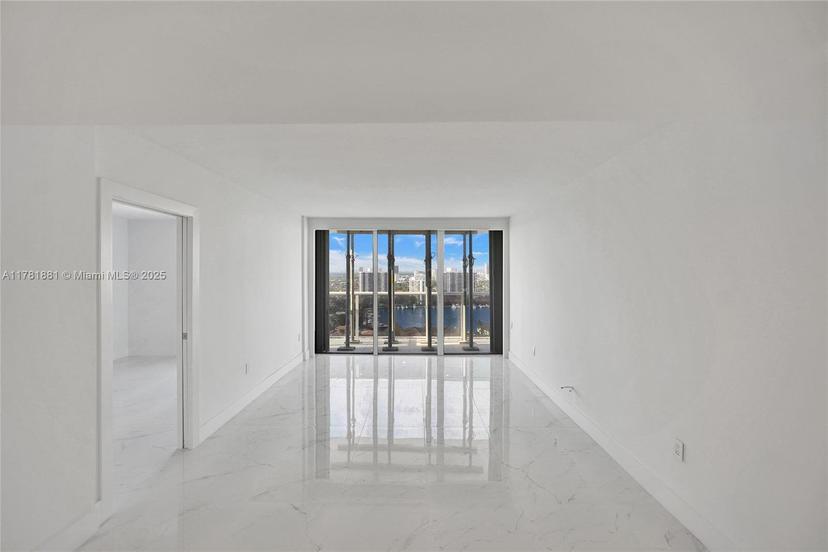 Picture of 3625 N Country Club Dr # 2310, Aventura FL 33180