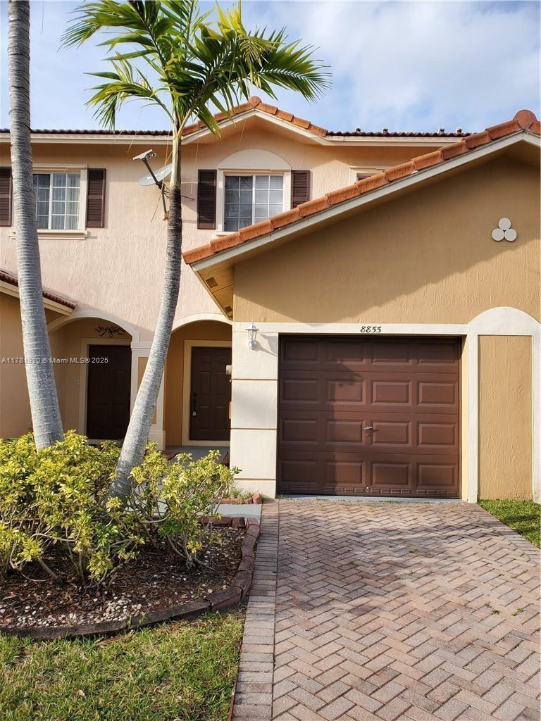 Picture of 8855 N Isles Cir, Tamarac, FL 33321