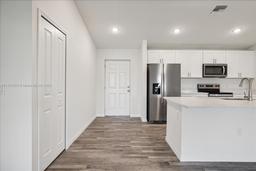 Picture of 2104 NW 16Th Pl, Cape Coral, FL 33993