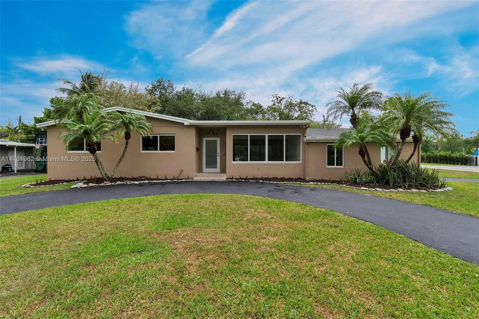 Picture of 17000 SW 89Th Ct, Palmetto Bay, FL 33157