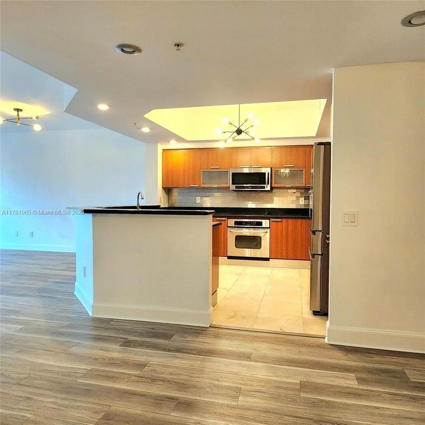 Picture of 14951 Royal Oaks Ln # 203, North Miami FL 33181