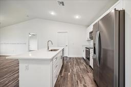 Picture of 1722 NW 2Nd Pl, Cape Coral, FL 33993