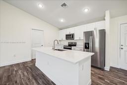 Picture of 1722 NW 2Nd Pl, Cape Coral, FL 33993