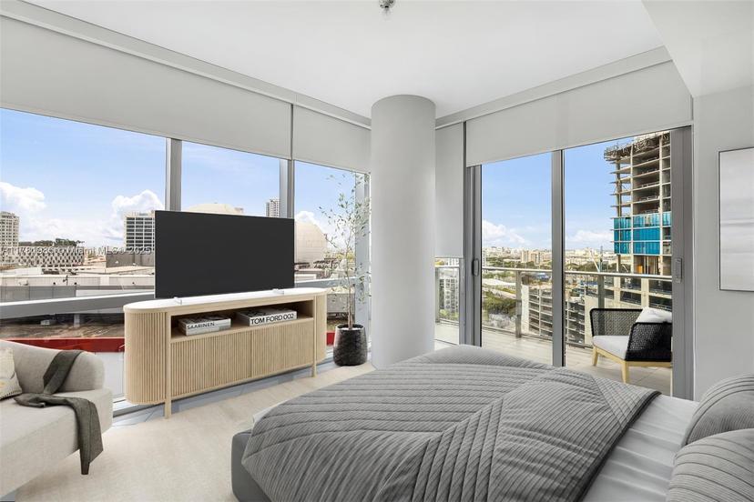 Picture of 851 NE 1St Ave # 1102, Miami FL 33132