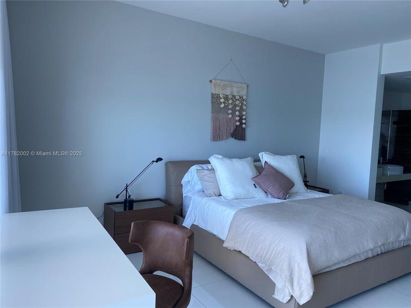 Picture of 2020 N Bayshore Dr # 1203, Miami FL 33137